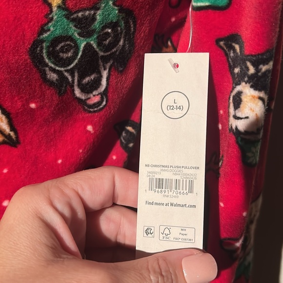 No Boundaries Christmas Red and Green Hoodie NWT size large - Picture 5 of 5